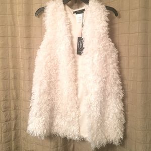 Vertigo Boho Silky shaggy white vest